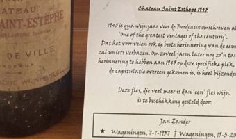 Bijzondere fles wijn voor Hotel de Wereld