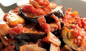 Stoofpot gemaakt  van aubergines