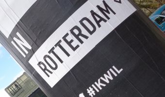 Schoonmakers demonstreren bij Hilton Hotel Rotterdam