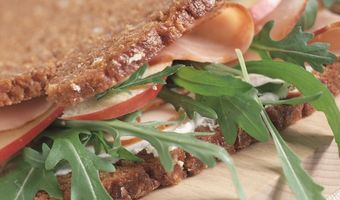 Roggebroodsandwich met casselerrib