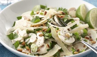 Salade met citroen en champignons