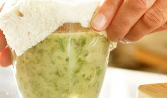 Kervelsoep met brood