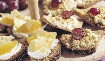 Kaas op volkorenpuntjes