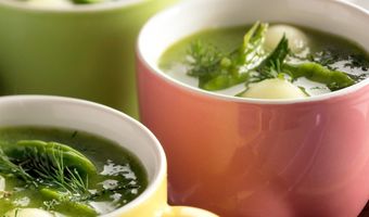 Soep van komkommer, meloen en asperges