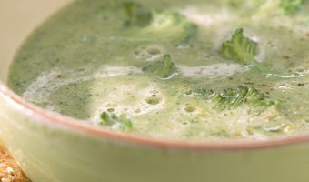 Broccolisoep met room