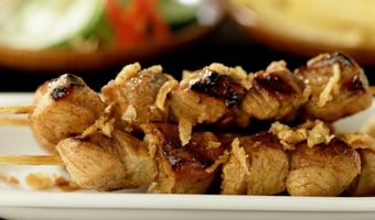 Oosterse saté van varkenshaas