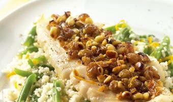 Gegrilde roodbaarsfilet met pijnboompitten