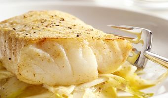 Gebakken kabeljauwfilet met witlof