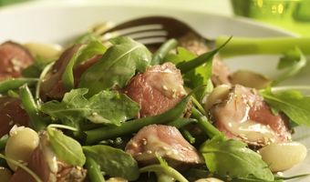 Salade met gekruide ossenhaas