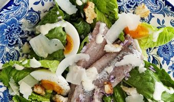 Caesersalade met Hollandse nieuwe