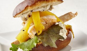 Broodje kip met roomkaas truffel champignon     