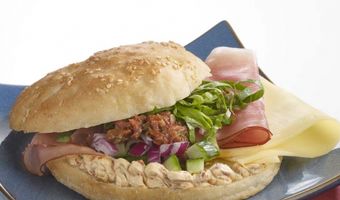 Turkse bol met ham en kaas 