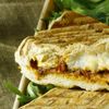 Panini geitenkaas en tomaat