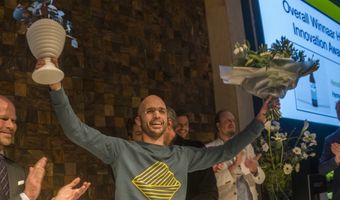 Bier van lokaal, gefilterd regenwater wint Horecava Innovation Award 2017