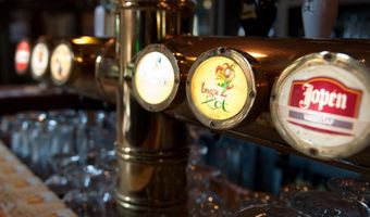 Jongere komt nog gemakkelijk aan bier in Amsterdamse kroeg