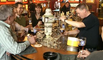 Meer horecagelegenheden in lege winkelpanden