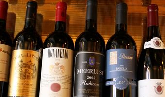 Onderzoeker ontwerpt wijnfles die niet morst