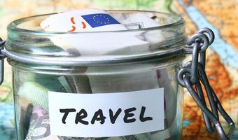 Mannen geven meer uit aan vliegtickets dan vrouwen