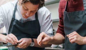 Niven Kunz maakt sterrengerecht van Franse frietjes McDonalds