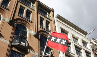 Amsterdam wil tijdelijk hotel in Bijlmerbajes