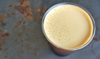 Koude koffie van de tap