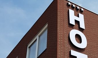 Hotel De Bonte Wever in gebruik genomen