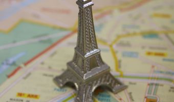 Ook Parijs krijgt registratieplicht voor verhuur via Airbnb