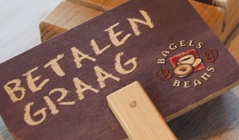 Video: Insecten eten bij Bagels & Beans