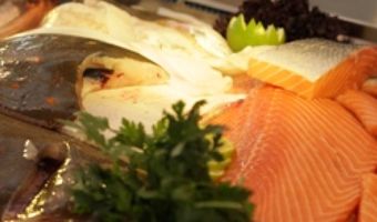 Video: Lunchroom in Voorschoten serveert exclusieve vissoort