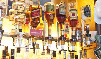 Video: Hoe maak je gruwelijk enge Halloween cocktails?