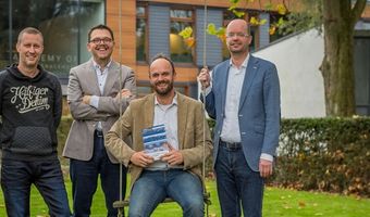 Oranje boven in eerste boek 'Hospitality Essentials Series'