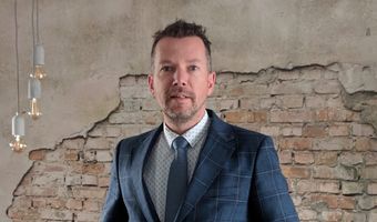 Rene Sloots naar Hampshire Hotel Holthurnsche Hof Berg en Dal