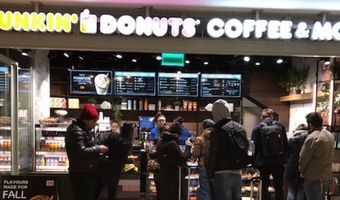 Dunkin’ Donuts opent in samenwerking met NS filiaal Amsterdam Centraal