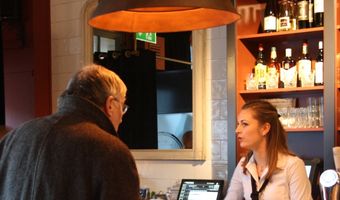 Horeca in top 3 populairste bijbanen van 2017