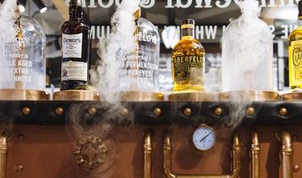 Stoomtrein verspreidt whisky-aroma's in Hudsons Bay