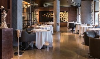 Jubilerend restaurant Fred gerestyled