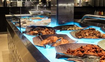 Wereldrestaurant Atlantis Almere opent met grote Voedselbanken-actie