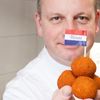 Restaurant Valuas Venlo ontwikkelt knaloranje vegetarische Koningsbitterbal