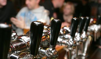 Video: De automatische biertap voor Koningsdag