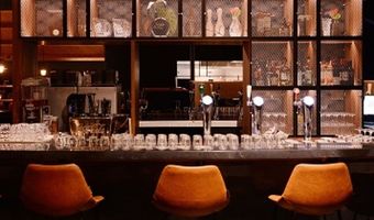 Trendy bowlingbaan met classy restaurant