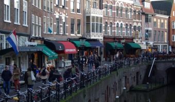 ANWB opent winkel met café in Utrecht