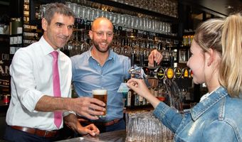 Staatssecretaris Blokhuis en wethouder Everhardt starten landelijke actie NIXzonderID