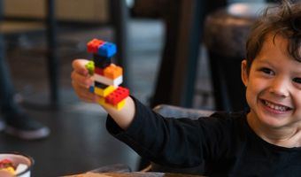 Kinderen eten gratis bij Jamie Oliver’s Diner