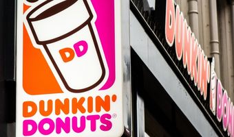Dunkin’ Donuts opent 4 nieuwe vestigingen in een maand tijd