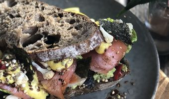 Genomineerde nummer 1: Mr. Baker goes Asia