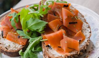 Genomineerde nummer 3: Broodje vegan zalm met kruidenroomkaas