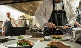 Hof van Saksen start samenwerking met Drenthe College