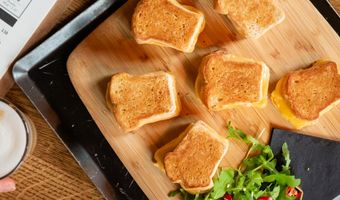 The Tosti Club duikt op in de diepvries met mini- tosti’ s