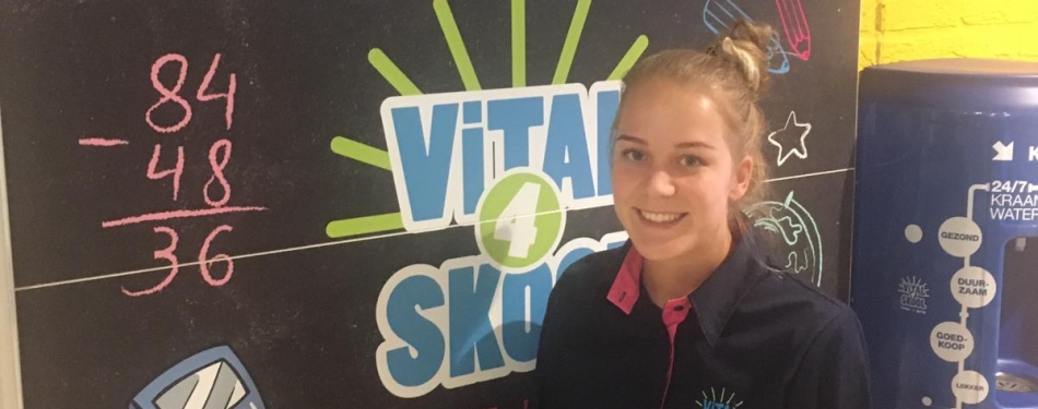 23-jarige onderneemster Naomi Jansen opent Vital4Skool in Leek