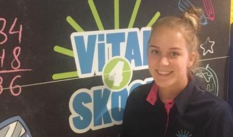 23-jarige onderneemster Naomi Jansen opent Vital4Skool in Leek